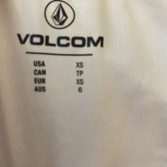 Volcom Bikini TOP AND BOTTOMS - Picture 5 of 5